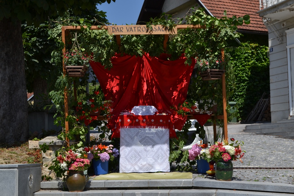 33 Vatrogasna sjenica